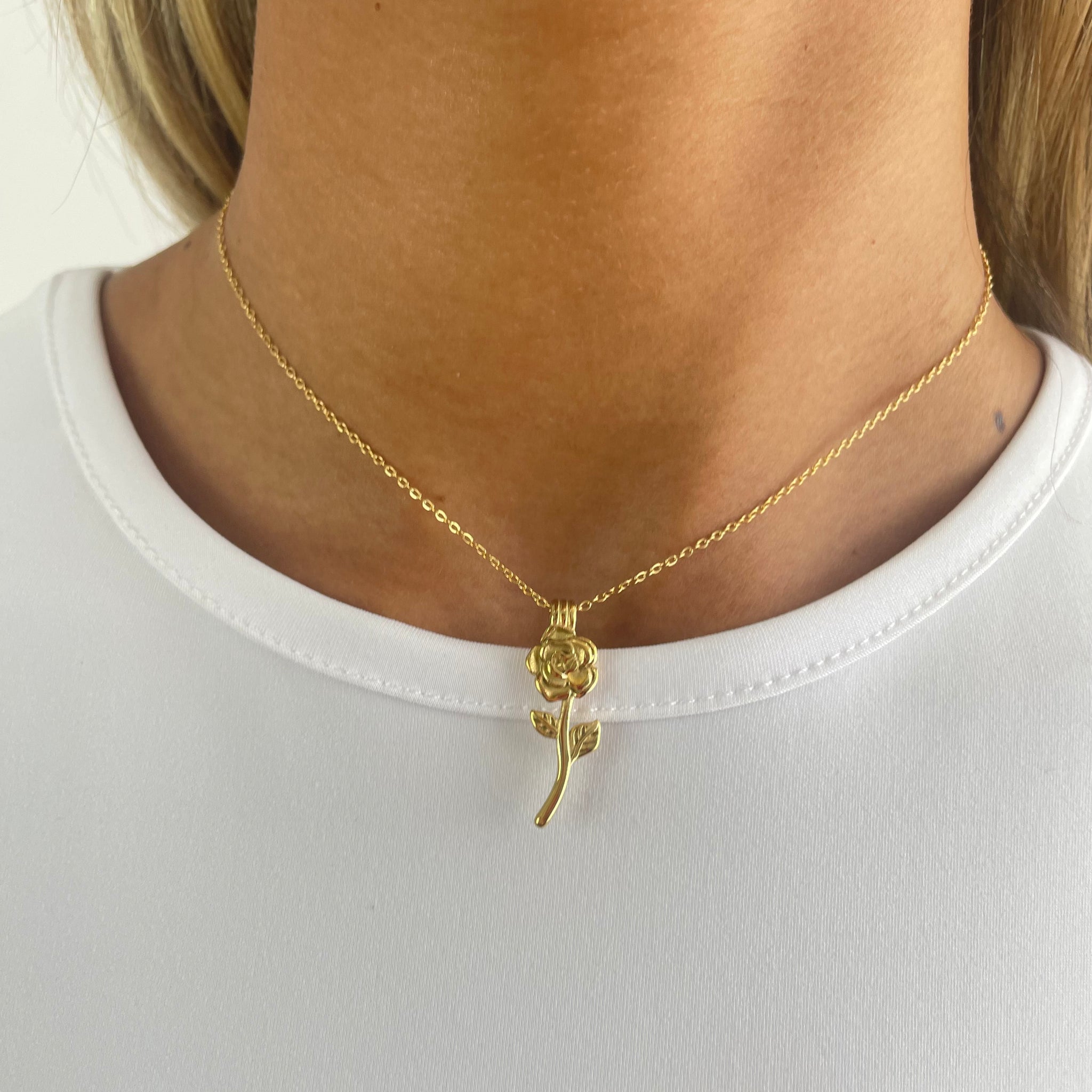 Collana con rosa